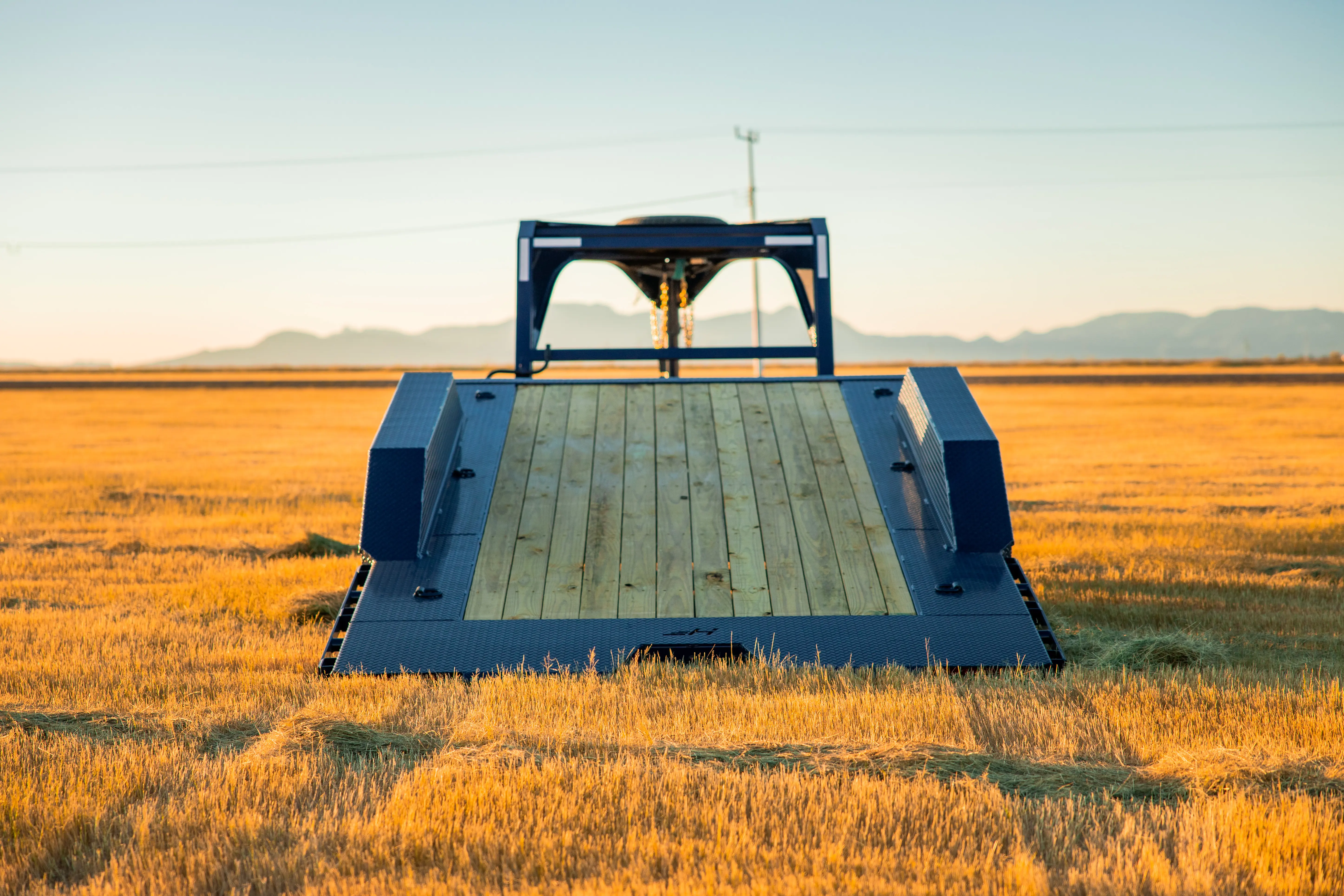 horizon trailers img